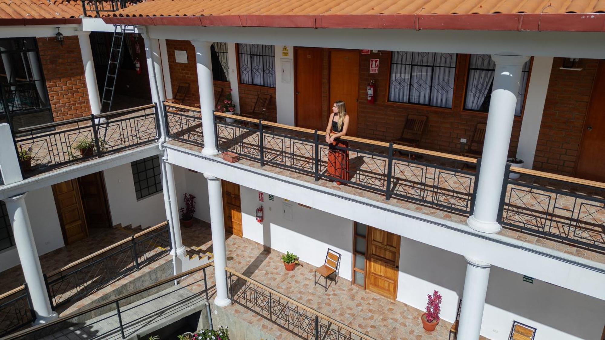 Hostel Tupac Huaraz Exterior foto
