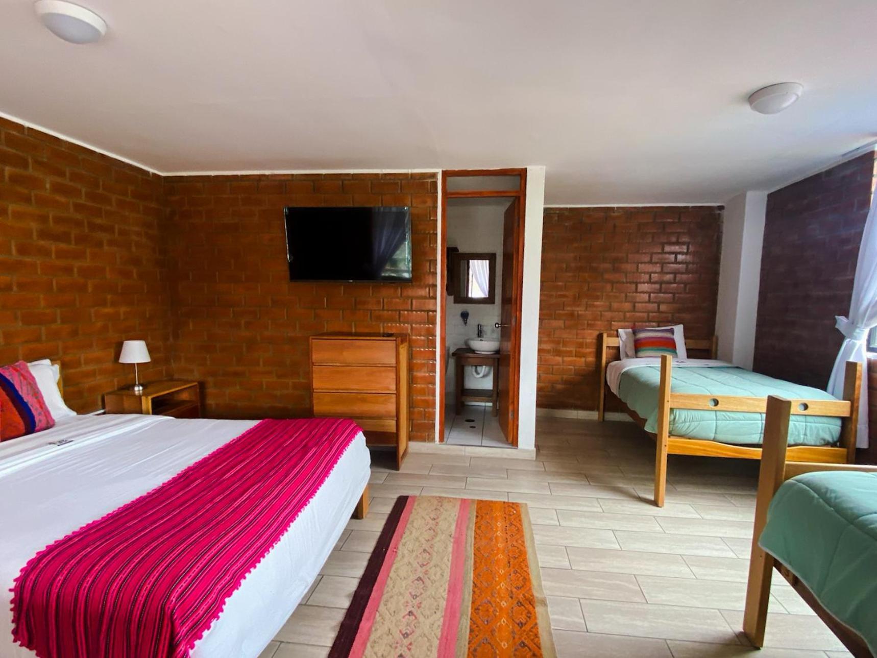 Hostel Tupac Huaraz Exterior foto