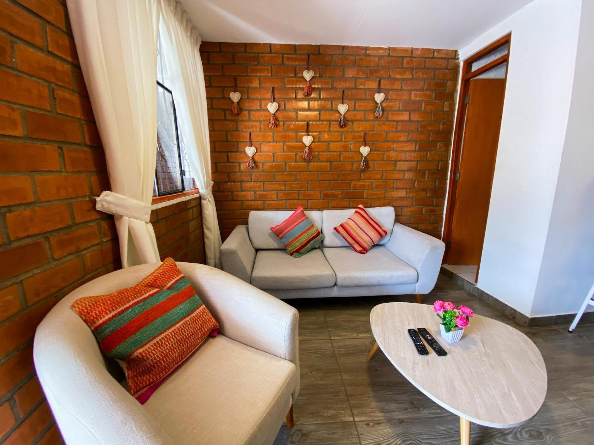 Hostel Tupac Huaraz Exterior foto
